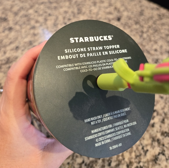 Starbucks 2023 Holiday Velvet Green Tumbler with straw topper - Picture 3 of 8